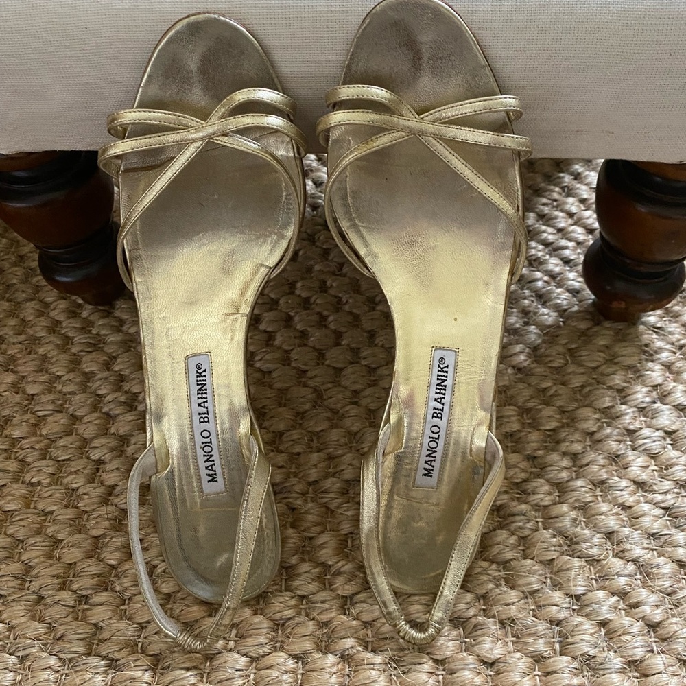 Classic Manolo Blahnik gold sandals pre owned size 40